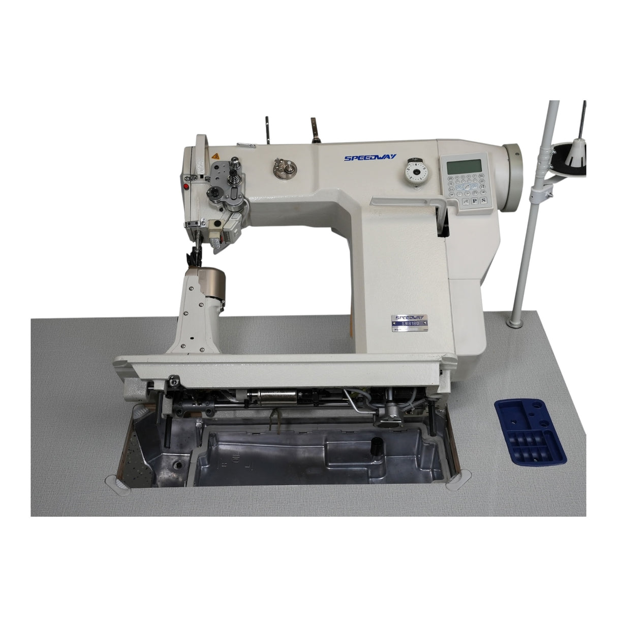 Máquina de coser industrial SPEEDWAY 818D con puntada de cadeneta, alimentación superior, inferior y de aguja, con función completa, una sola aguja, servomotor, mesa y soporte incluidos.