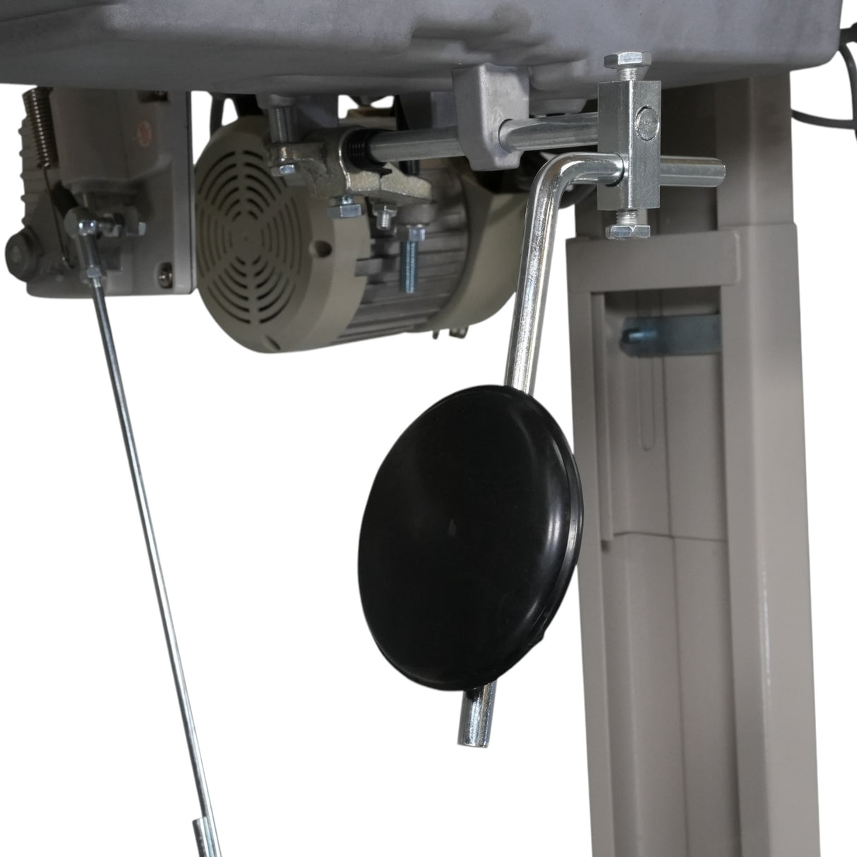 Prensatelas SPEEDWAY SW 82440-2 de doble aguja y poste de 10 mm (3/8"), para máquina de coser de alta resistencia con avance unísono, ensamblado con servomotor, mesa y soporte incluidos.