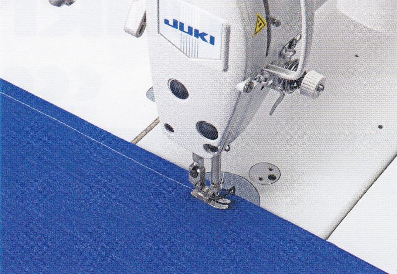 JUKI DDL8100eH/X73141 Bobina de gran capacidad y alta resistencia, puntada de 7 mm, puntada de una sola aguja, ensamblada con servomotor, mesa y soporte incluidos.