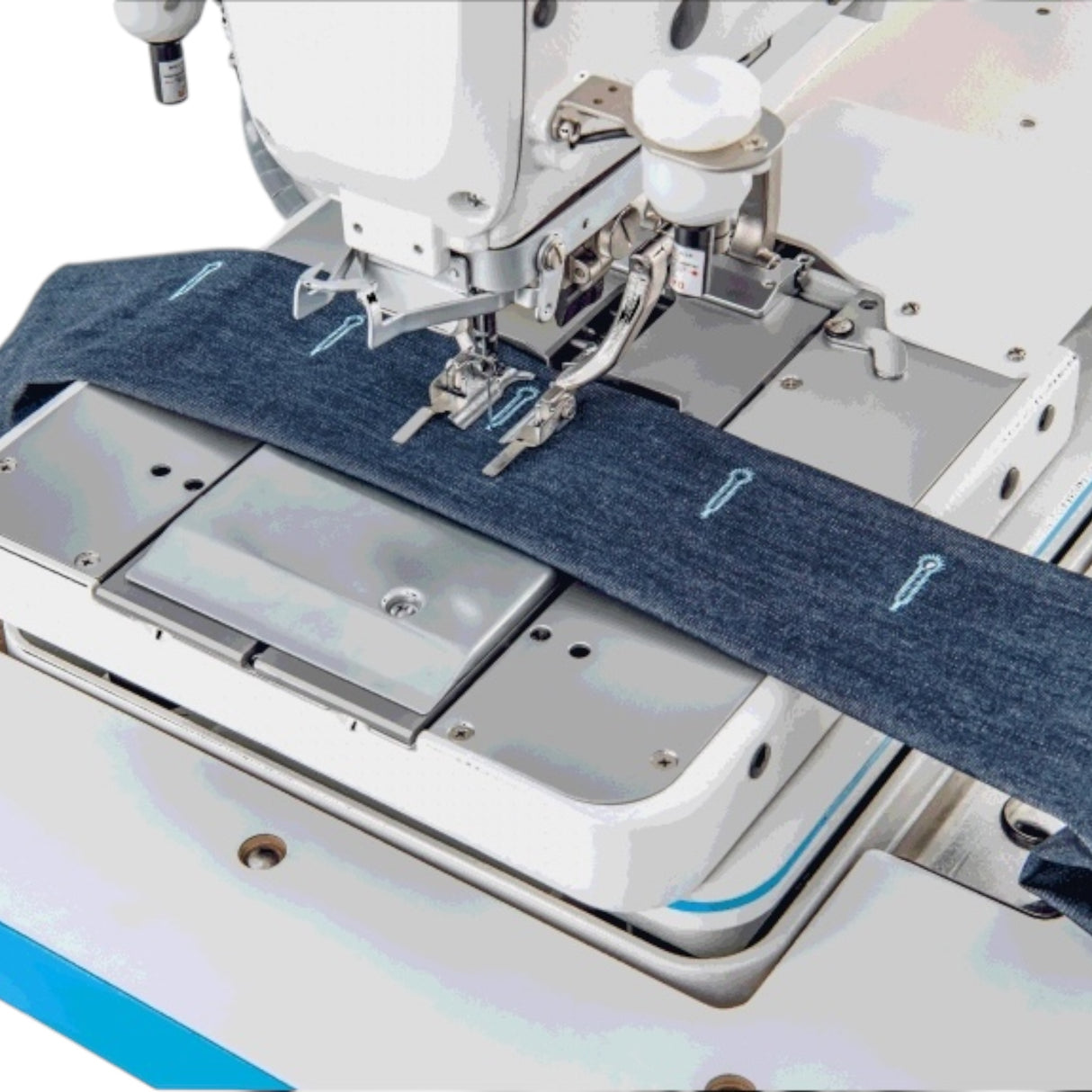 JACK® JK-T9820G-02-D/P Electronic Keyhole Buttonhole Eyelet Machine – Complete Setup, Table & Stand Inclu - Image 3 of 3