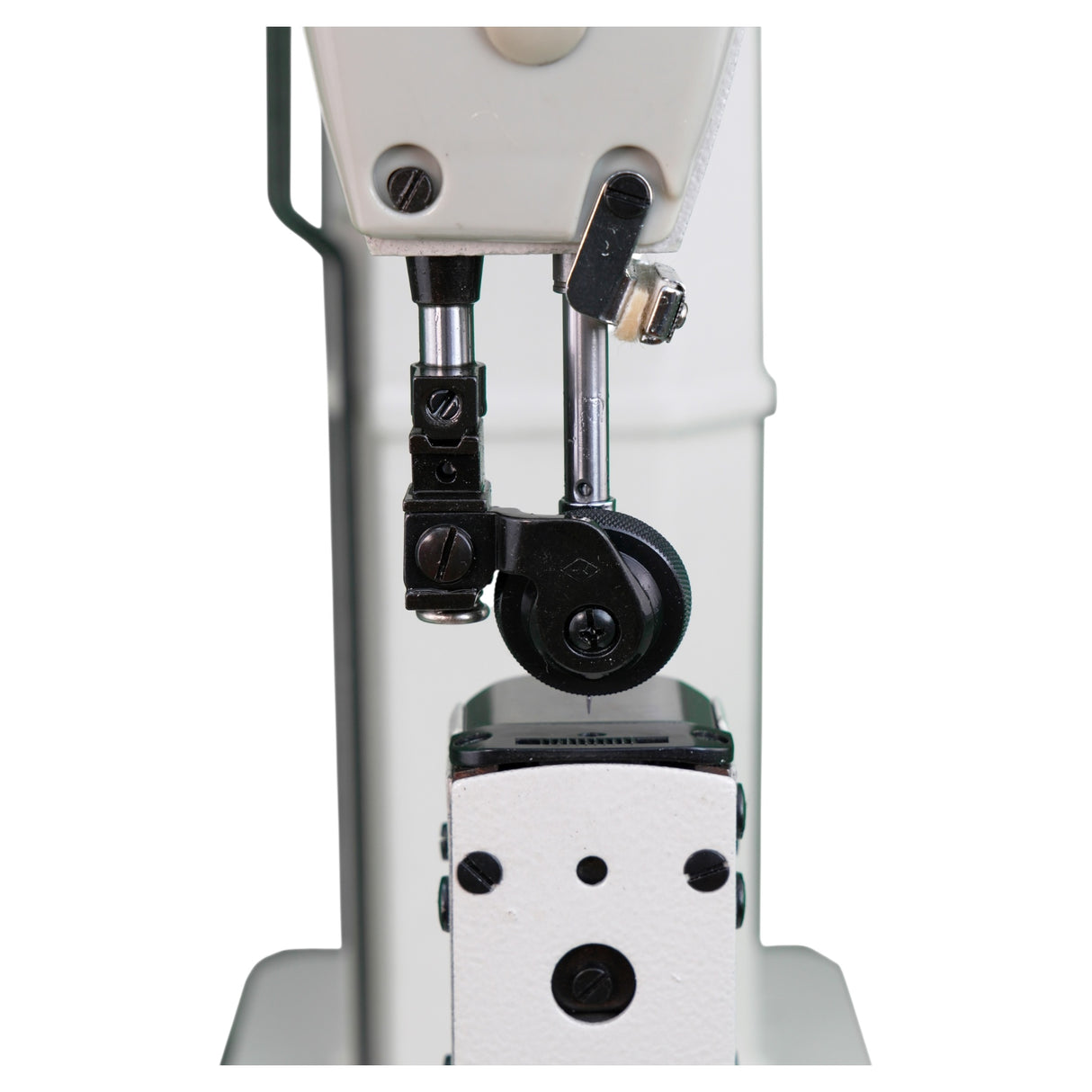 SPEEDWAY® SW-810D Direct Drive Post-Bed Lockstitch Machine – Complete Setup, Table & Stand Included - Image 4 of 8