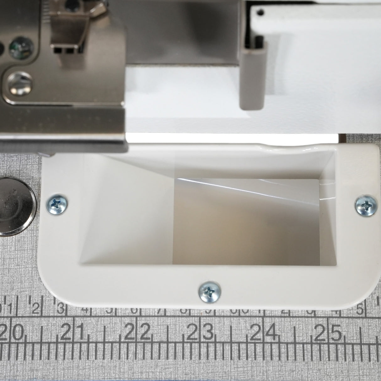 SPEEDWAY SW7-4D  4 Thread Smart Overlock Machine with Smart Automatic Material Adjustment Assembled with Table and Stand Included