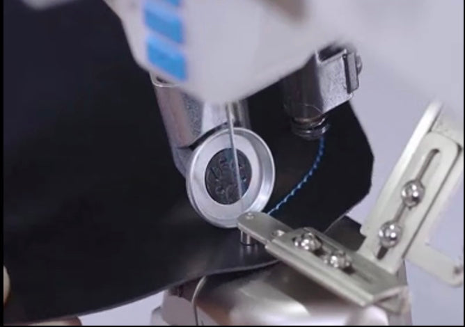 JACK S7-91T - Máquina de coser industrial con puntada de cadeneta, alimentación por aguja, superior e inferior, con una sola aguja, pantalla táctil y todas las funciones, con servomotor, mesa y soporte incluidos