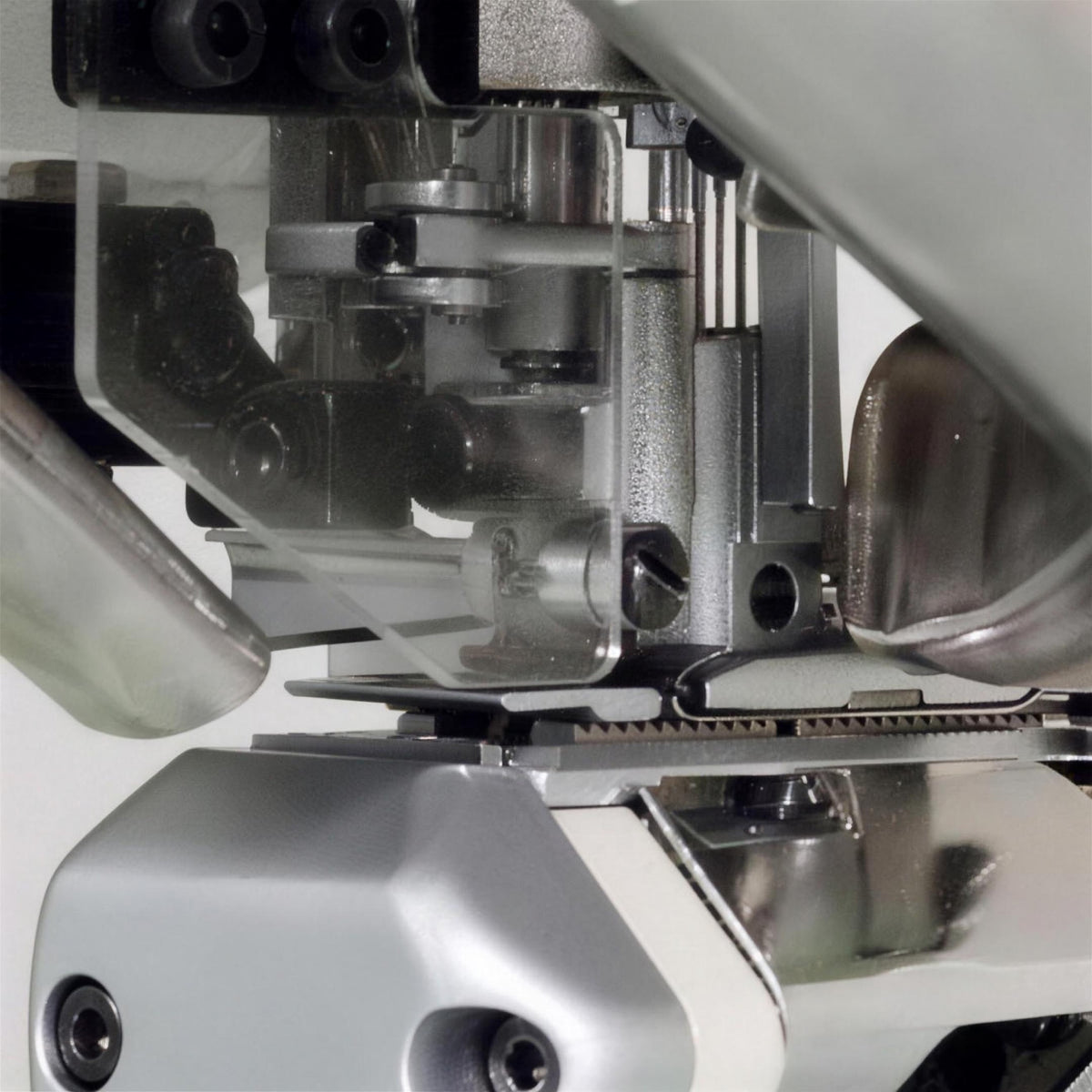 SIRUBA D007RB-460-02/AK9 4-Needle 6-Thread Feed-off-the-Arm Flatseamer Industrial Sewing Machine – Complete Setup, Table & Stand Included