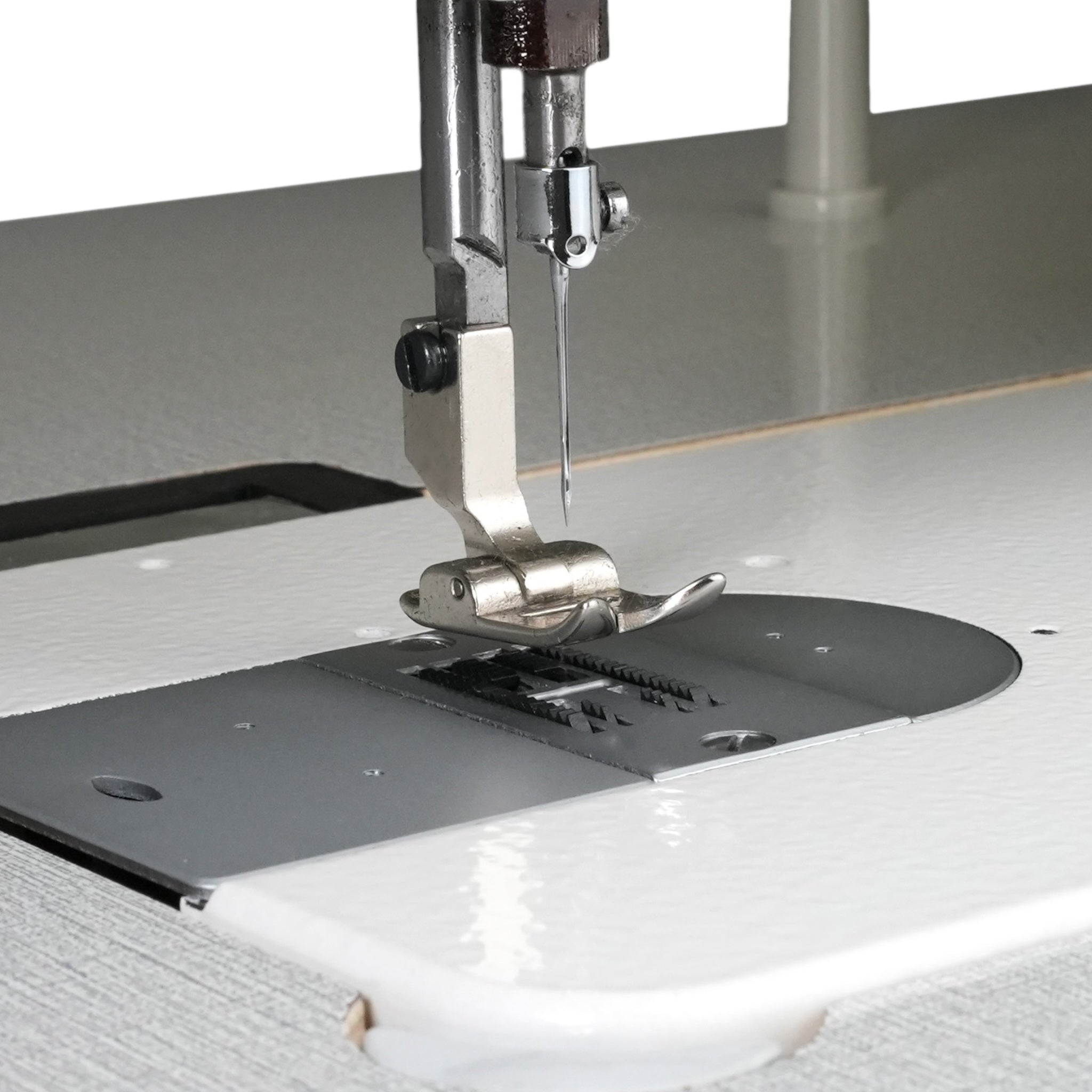 SPEEDWAY 20U-C2 High-Speed Zig-Zag Sewing Machine with Direct