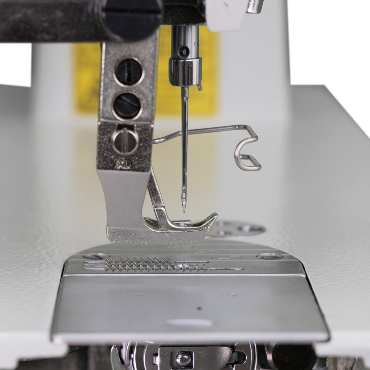 SPEEDWAY® 303 PRO – Single Needle Top & Bottom Feed Walking Foot Machine – Complete Setup, Table & Stand  - Image 4 of 13