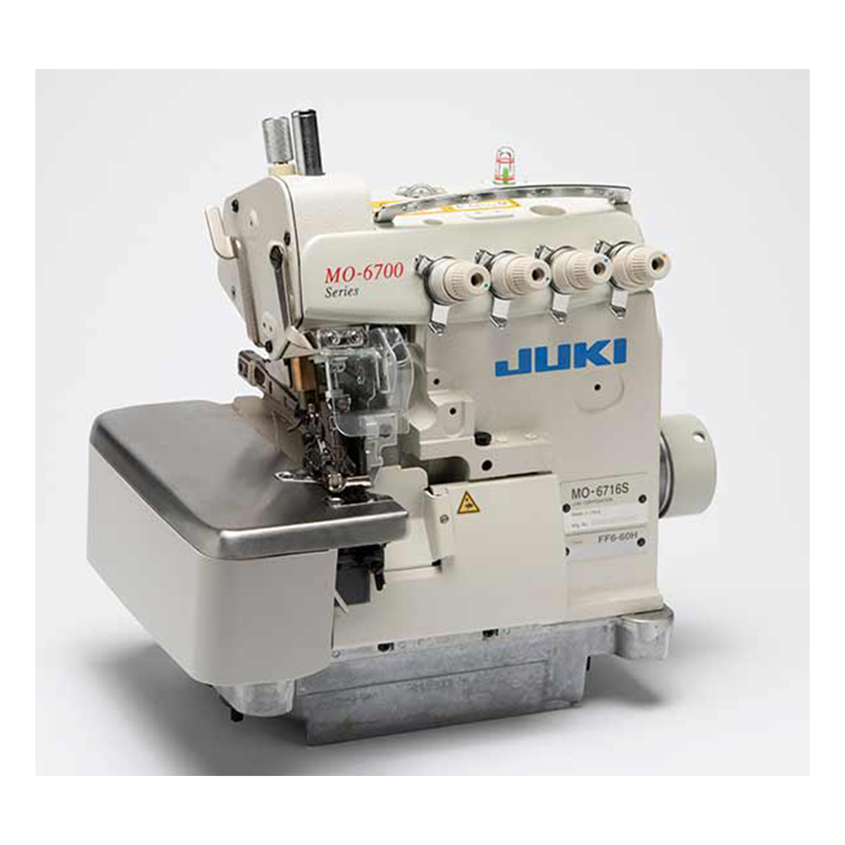 JUKI MO-6716S-660H Máquina de coser industrial Overlock de 5 hilos ensamblada con servomotor, configuración de mesa completamente sumergida incluida